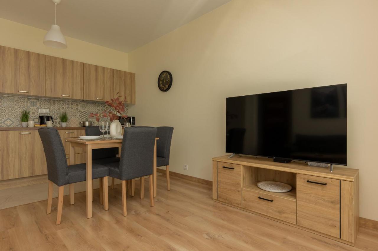 Cosy Apartment Bialej Floty With Parking By Noclegi Renters Βαρσοβία Εξωτερικό φωτογραφία
