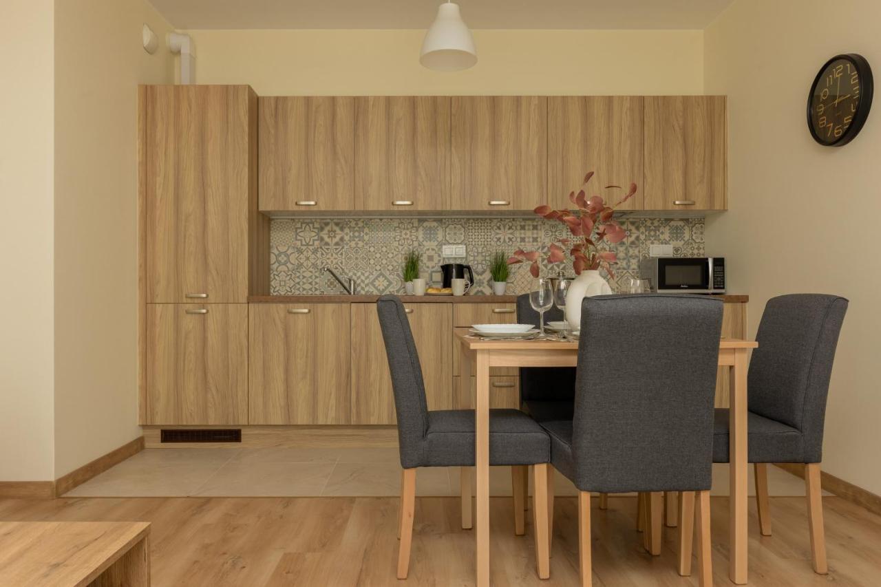 Cosy Apartment Bialej Floty With Parking By Noclegi Renters Βαρσοβία Εξωτερικό φωτογραφία